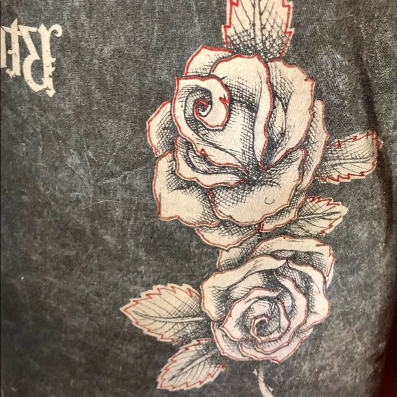 Red Chapter t-shirt - Picture 3 of 6